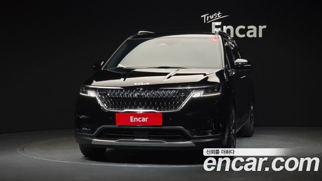 Kia Carnival 2022 — фото 3 из 20