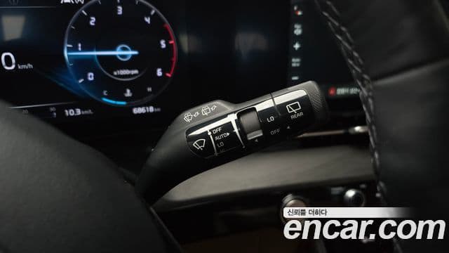 Kia Carnival 2022 — фото 17 из 20