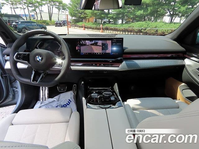 BMW 5 Series 2025 — Şəkil 10/20
