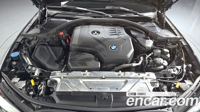BMW 3 Series 2022 — ფოტო 6/20