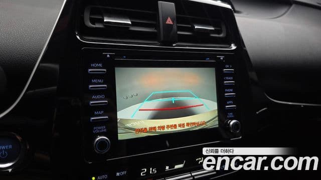 Toyota Prius 2019 — Şəkil 15/20