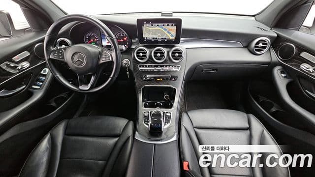 Mercedes-Benz GLC-Class 2019 — Şəkil 10/20