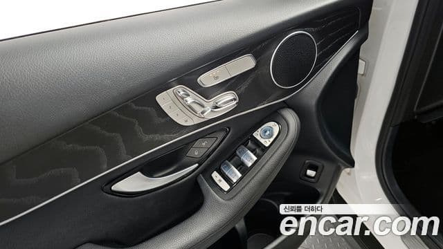 Mercedes-Benz GLC-Class 2019 — Şəkil 20/20