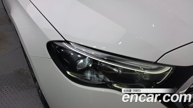 Mercedes-Benz E-Class 2024 — ფოტო 27/32