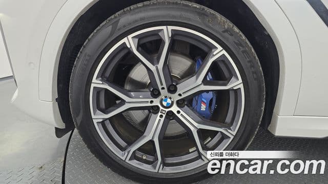 BMW X6 2022 — ფოტო 5/20