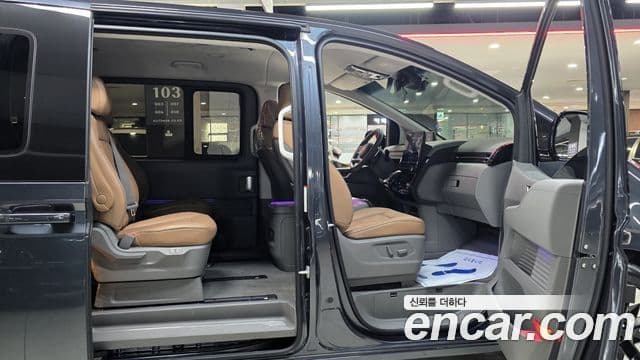 Hyundai Staria 2024 — Şəkil 13/20