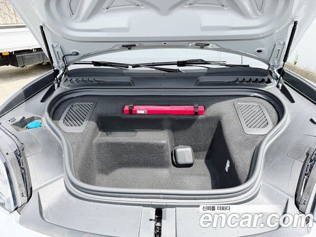 Porsche Macan EV 2025 — ფოტო 10/19