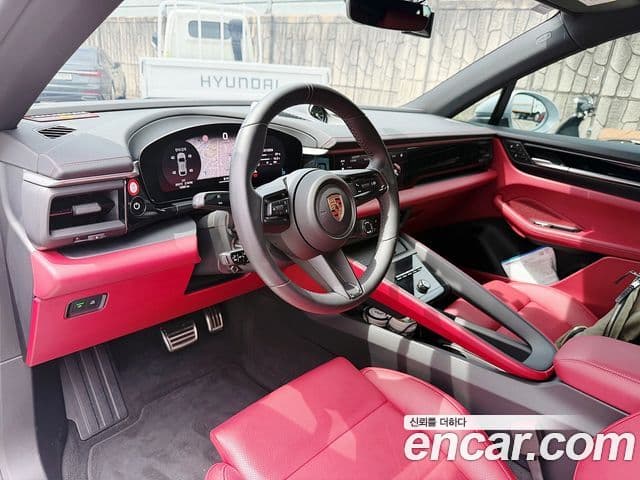 Porsche Macan EV 2025 — ფოტო 5/19