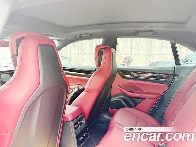Porsche Macan EV 2025 — ფოტო 19/19