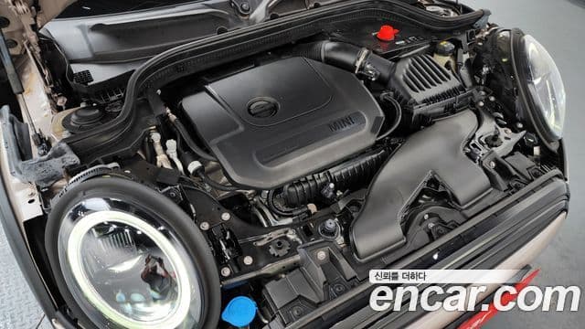 Mini Cooper 2021 — ფოტო 5/20