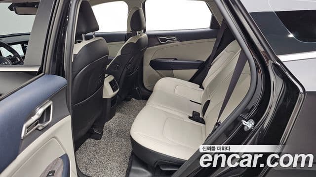 Kia Sportage 2023 — фото 11 из 20