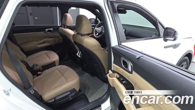 Kia Sorento 2024 — Фото 11/20
