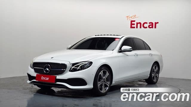 Mercedes-Benz E-Class 2018 — ფოტო 1/20