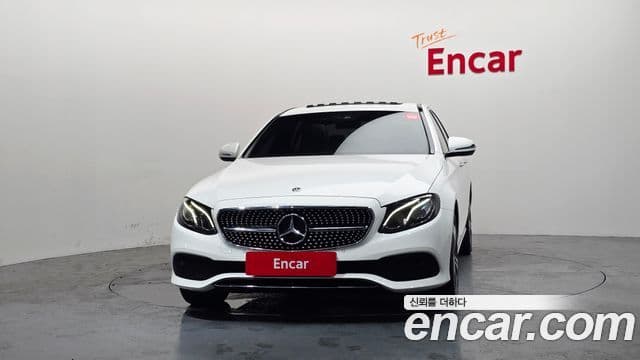 Mercedes-Benz E-Class 2018 — ფოტო 3/20