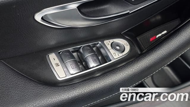 Mercedes-Benz E-Class 2018 — ფოტო 19/20