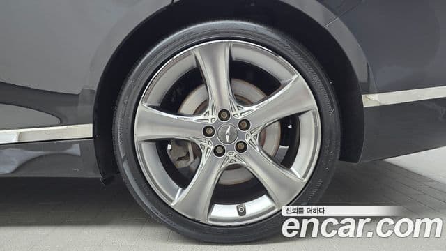 Genesis G80 2021 — Photo 28/33