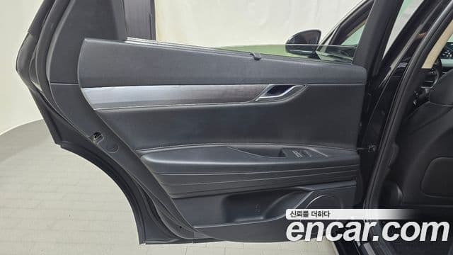 Genesis G80 2021 — Photo 12/33