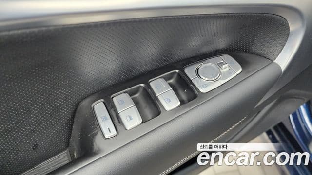 Genesis G70 2018 — Şəkil 28/36