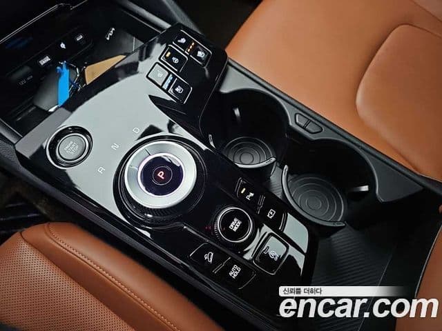 Kia Sportage 2021 — ფოტო 6/19