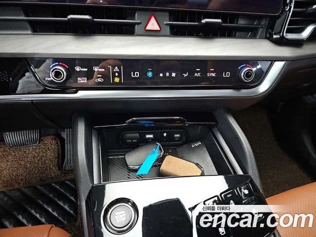 Kia Sportage 2021 — ფოტო 8/19