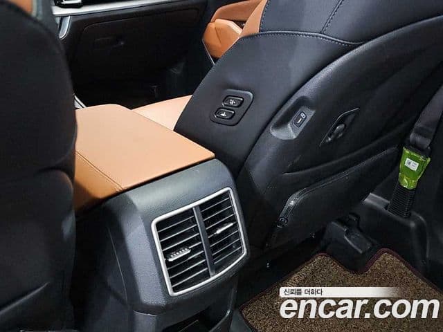 Kia Sportage 2021 — ფოტო 14/19
