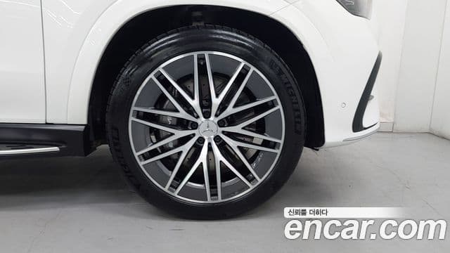 Mercedes-Benz GLE-Class 2025 — Фото 4/17