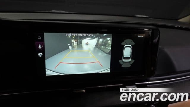Kia Carnival 2021 — фото 15 из 20
