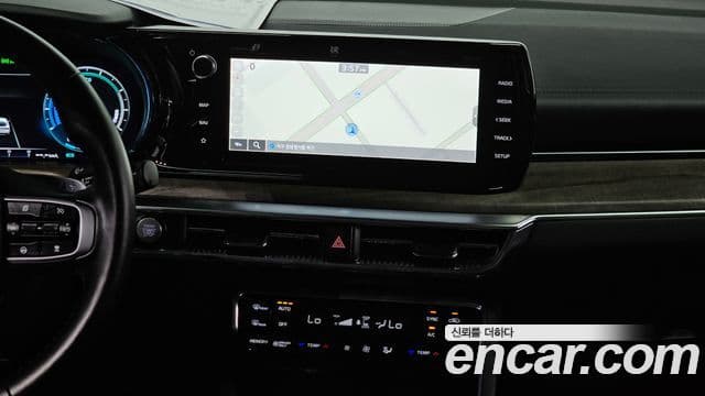 Kia K5 2022 — ფოტო 13/20
