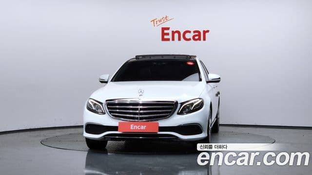 Mercedes-Benz E-Class 2019 — ფოტო 2/20