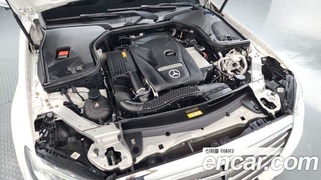 Mercedes-Benz E-Class 2019 — ფოტო 5/20