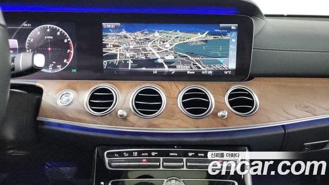 Mercedes-Benz E-Class 2019 — ფოტო 12/20