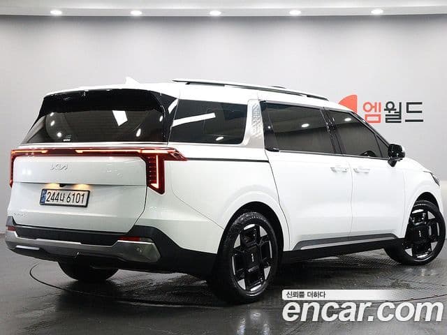 Kia Carnival 2024 — ფოტო 2/20