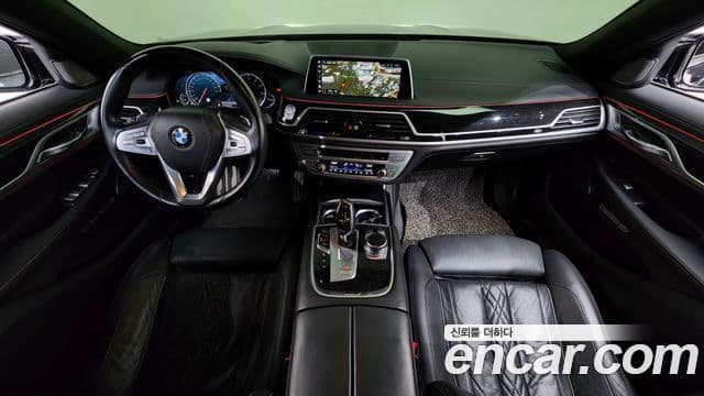 BMW 7 Series 2018 — Фото 7/20