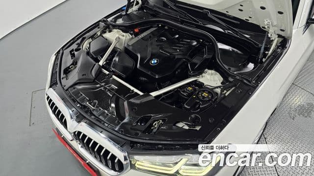 BMW 5 Series 2022 — Şəkil 6/20