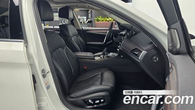 BMW 5 Series 2022 — Şəkil 10/20