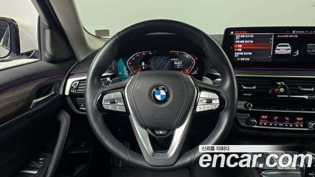 BMW 5 Series 2022 — Şəkil 13/20