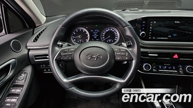 Hyundai Sonata 2021 — ფოტო 13/20
