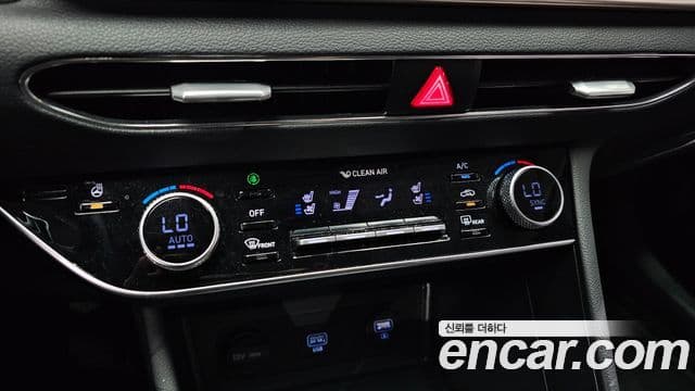Hyundai Sonata 2021 — ფოტო 18/20