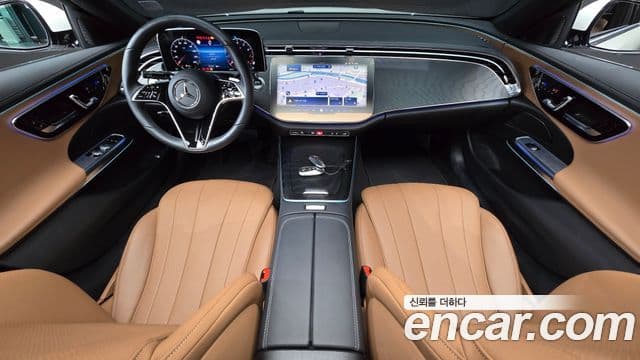 Mercedes-Benz E-Class 2024 — ფოტო 7/20