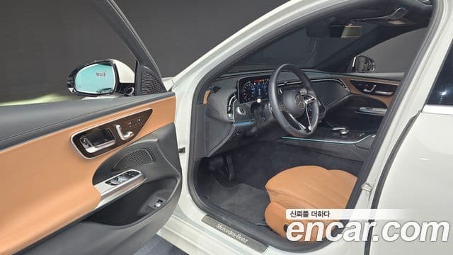 Mercedes-Benz E-Class 2024 — ფოტო 10/20