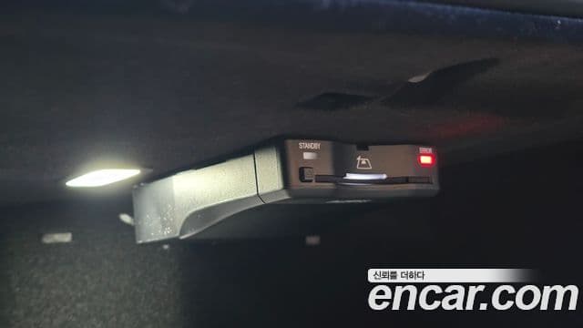 Mercedes-Benz E-Class 2024 — ფოტო 20/20