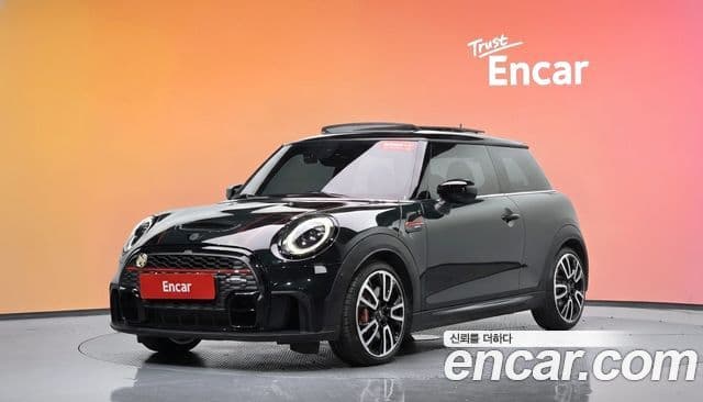 Mini Cooper S 2022 — ფოტო 1/20