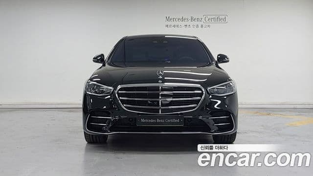 Mercedes-Benz S-Class 2025 — Photo 9/17