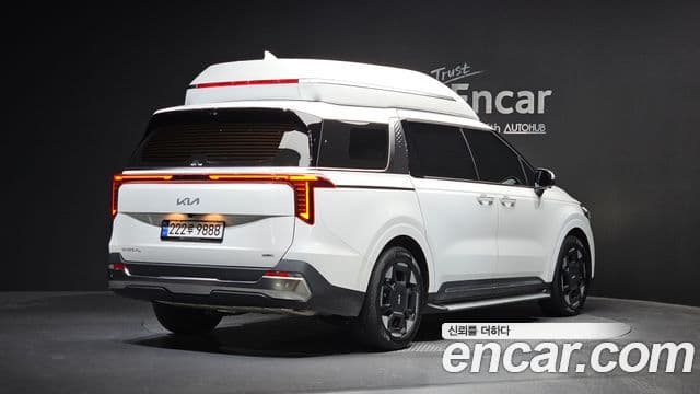 Kia Carnival 2024 — фото 2 из 20