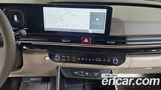 Kia Carnival 2024 — фото 12 из 20