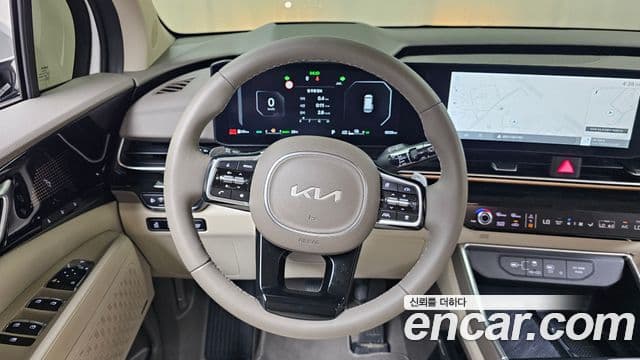 Kia Carnival 2024 — ფოტო 13/20