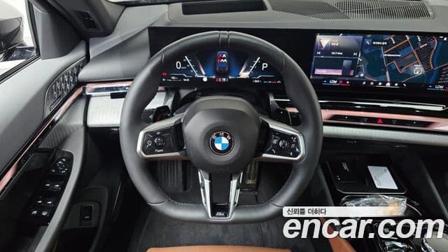 BMW 5 Series 2025 — Фото 13/20
