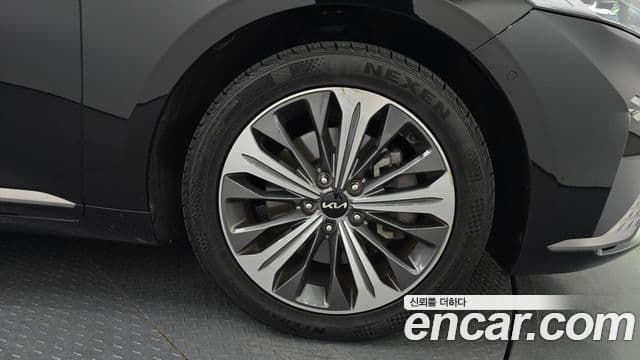 Kia K8 2021 — Photo 12/31