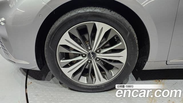 Kia K8 2024 — ფოტო 5/20
