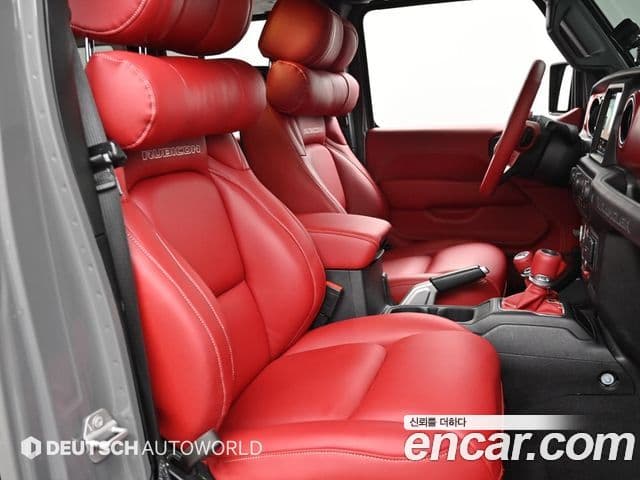 Jeep Wrangler 2020 — Photo 8/20